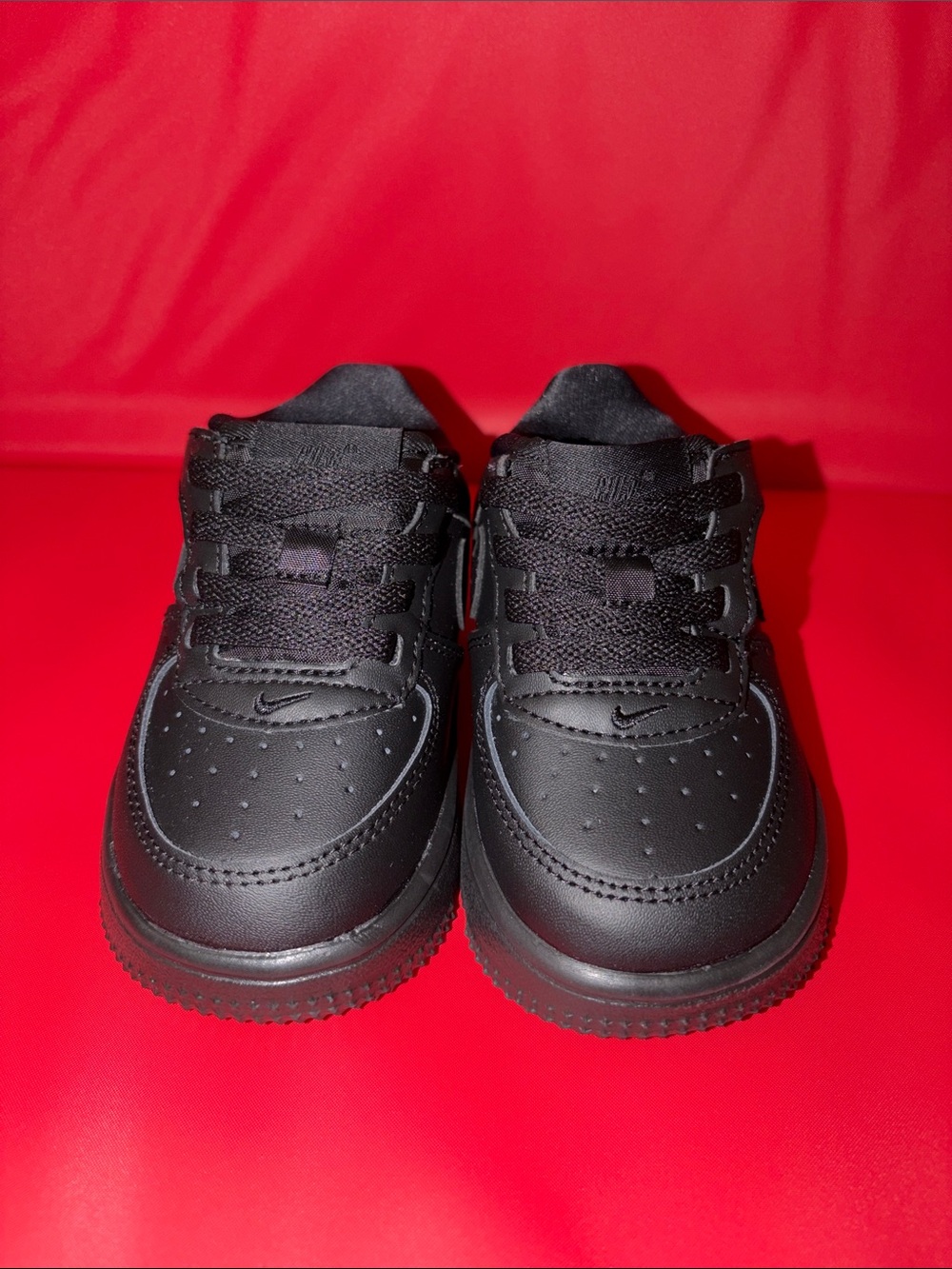 Nike Kids Black Low-Top Sneakers with Micro Swoosh